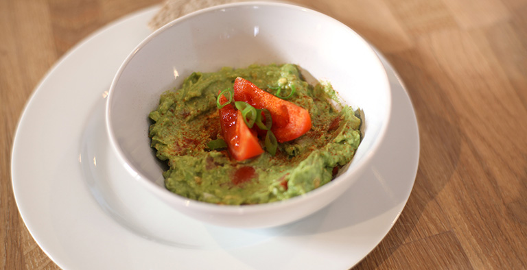 #5: Guacamole met tomaat en citroen - Recept
