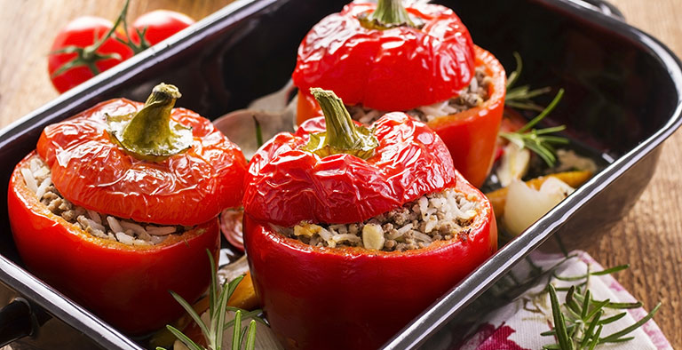 Recept: gevulde paprika met tofu en spinazie